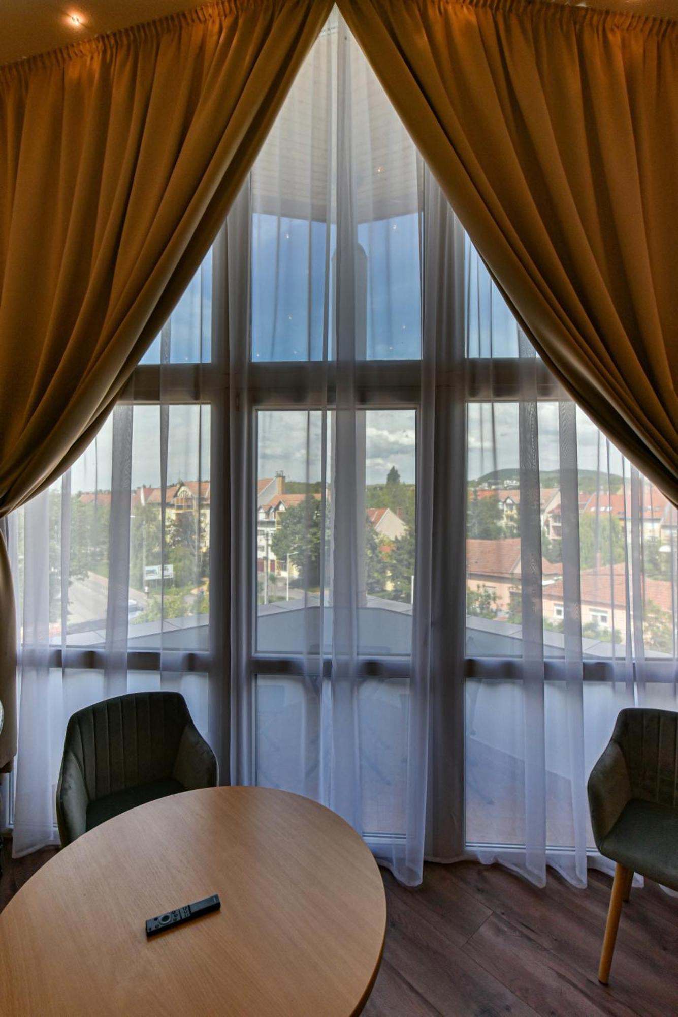 Eger Tower View Apartment Екстер'єр фото