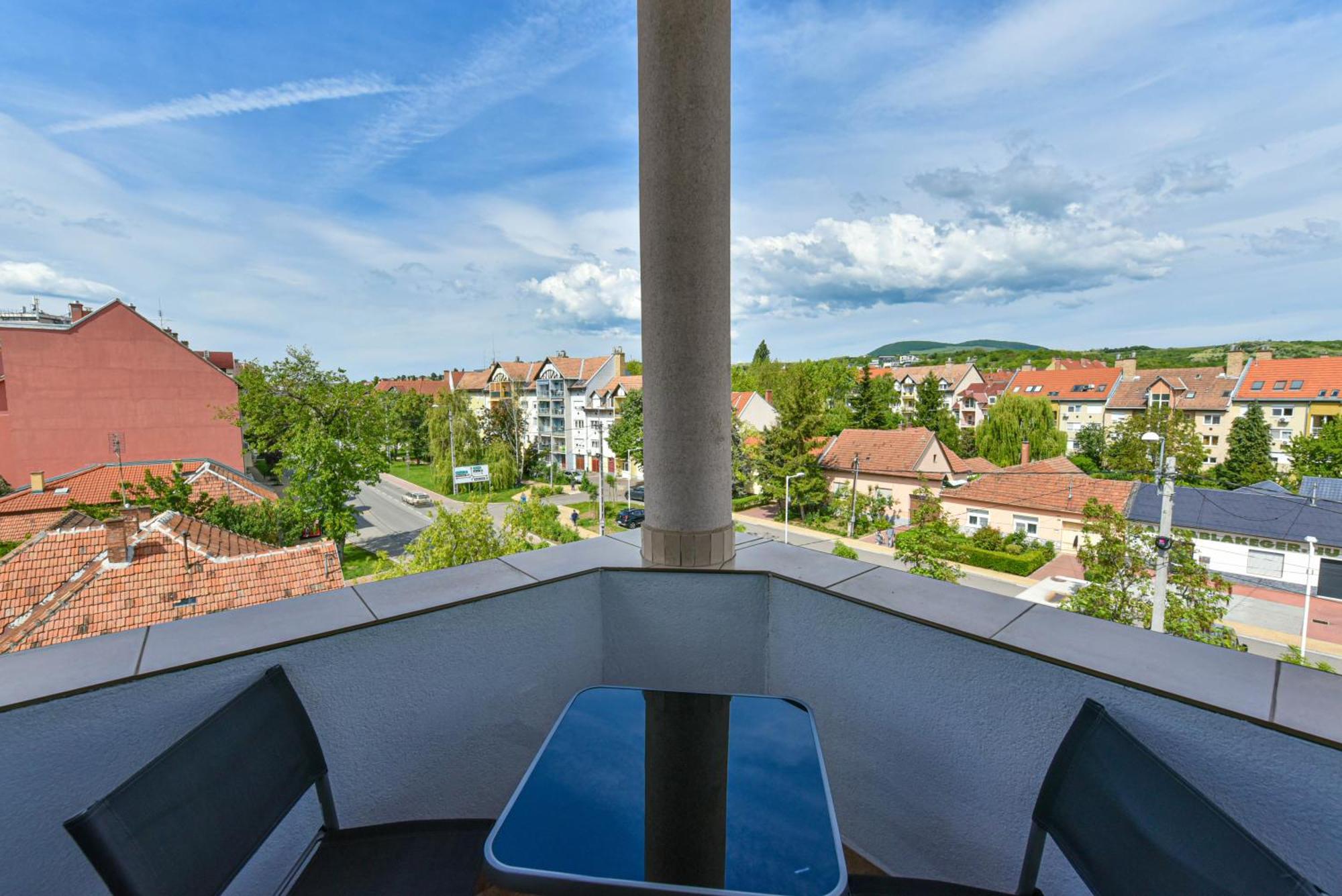 Eger Tower View Apartment Екстер'єр фото